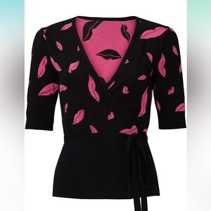 Diane von Furstenberg Cheeky pink lips pattern sweater top